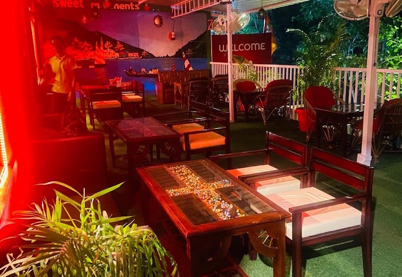 Sweet Moments Cafe & Restro - Sweet Moments Cafe & Restro Nanital Highway, Nainital - Jeolikote, Nainital-Jeliokot-Haldwani Rd, Aamparao, Smanora Range, Uttarakhand 263128, India