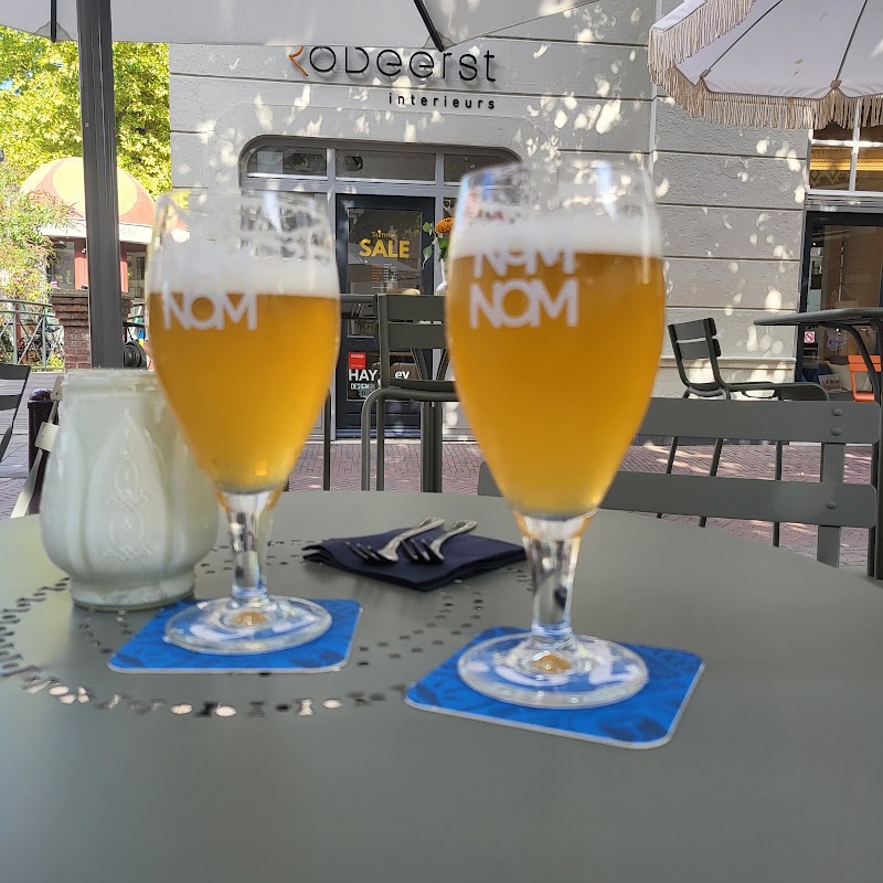 Nom Nom - Nom Nom Postelstraat 79, 5211 DX 's-Hertogenbosch, Netherlands