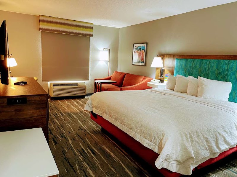 Hampton Inn & Suites Pensacola I-10 North at University Town Plaza - Hampton Inn & Suites Pensacola I-10 North at University Town Plaza 7050 Plantation Rd, Pensacola, FL 32504, USA