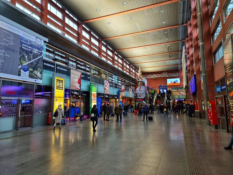 Innsbruck Central Station - Innsbruck Central Station 6020 Innsbruck, Austria