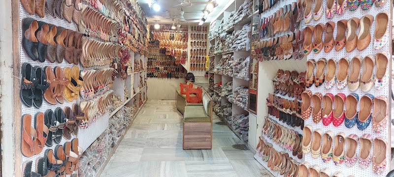 Bapu Bazar_ jaipur - Bapu Bazar_ jaipur 415 Choura Rasta, Nehru Bazar Rd, Film Colony, Pink City, Jaipur, Rajasthan 302003, India