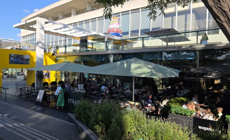 Strada Southbank - Strada Southbank A, 337-338 Belvedere Rd, London SE1 8XX, UK