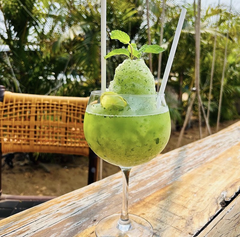 Tomato's Garden Kitchen And Bar - Tomato's Garden Kitchen And Bar 1092, Fort Aguada Rd, Calangute, Candolim, Goa 403515, India