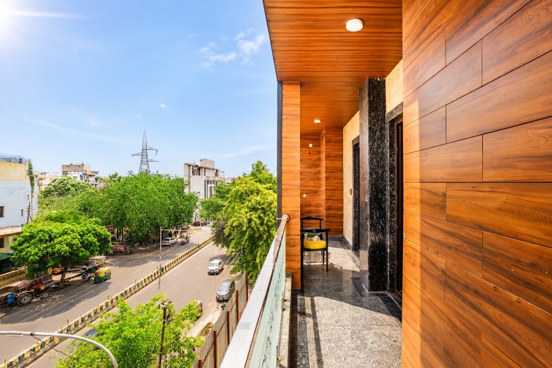 Hotel Quadis Central - Hotel Quadis Central D-192, E Block, Pocket E, Sector 27, Noida, Uttar Pradesh 201301, India