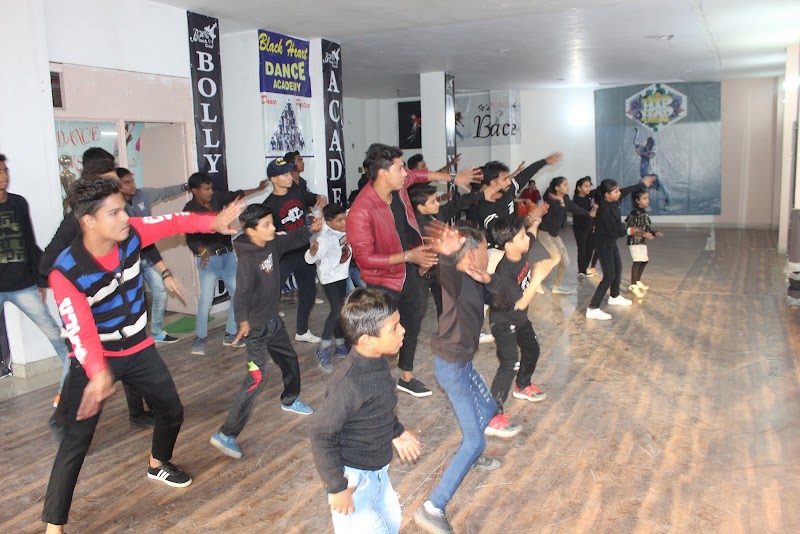 Black Heart Dance Academy - Black Heart Dance Academy Near RBSM Public School Bharat Chowk Maruti kunj Road Maruti kunj, Road, Bhondsi, Gurugram, Haryana 122102, India
