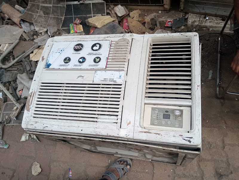 Malik Sirf second hand ac sell and purchase / old Ac sale and purchase - Malik Sirf second hand ac sell and purchase / old Ac sale and purchase Shop no 82, near Agarwal trader, Nyay Khand III, Indirapuram, Ghaziabad, Uttar Pradesh 201014, India
