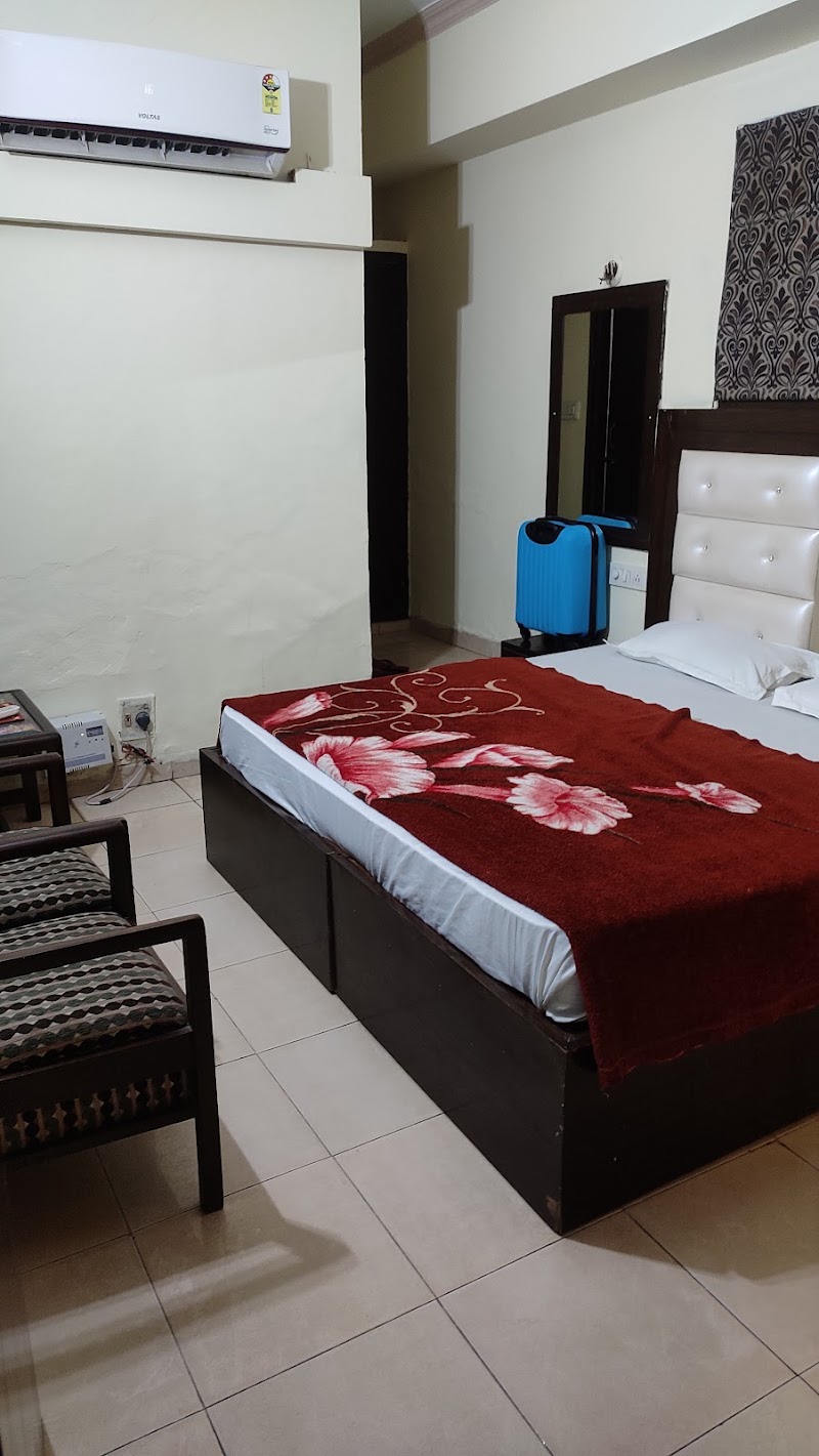 Hotel Sun View - Hotel Sun View Hotel market, Sco 361, Himalaya Marg, 35B, Sector 35B, Chandigarh, 160022, India