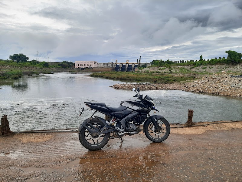 Kabini River Bridge - Kabini River Bridge, X9C5+P28, Unnamed Road, Hirehally, Bidarahalli, Karnataka 571116, India