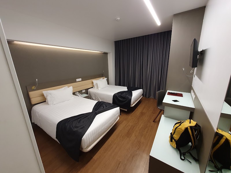 Hotel Alif Campo Pequeno - Hotel Alif Campo Pequeno Av. João XXI 80, 1000-081 Lisboa, Portugal