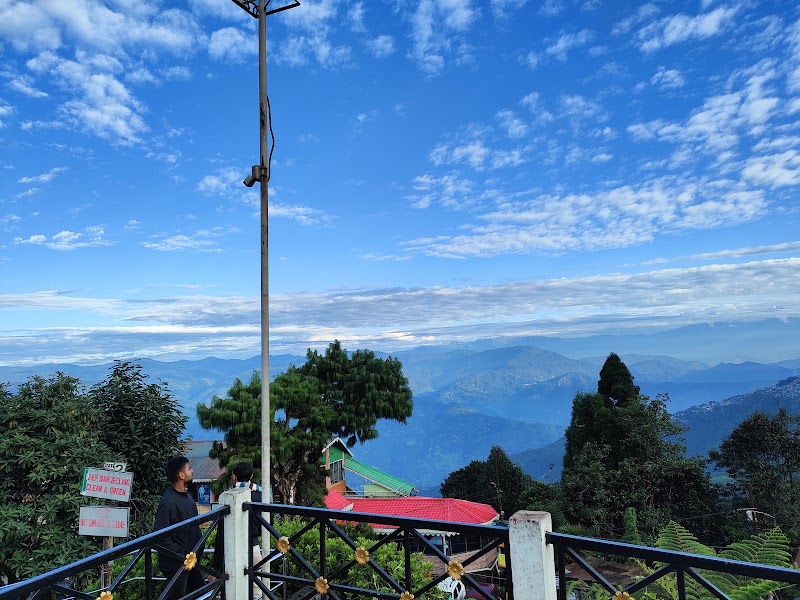 Batasia Loop ㅤ - Batasia Loop ㅤ Batasiya View Point, West Point, Ghoom, Darjeeling, West Bengal 734102, India