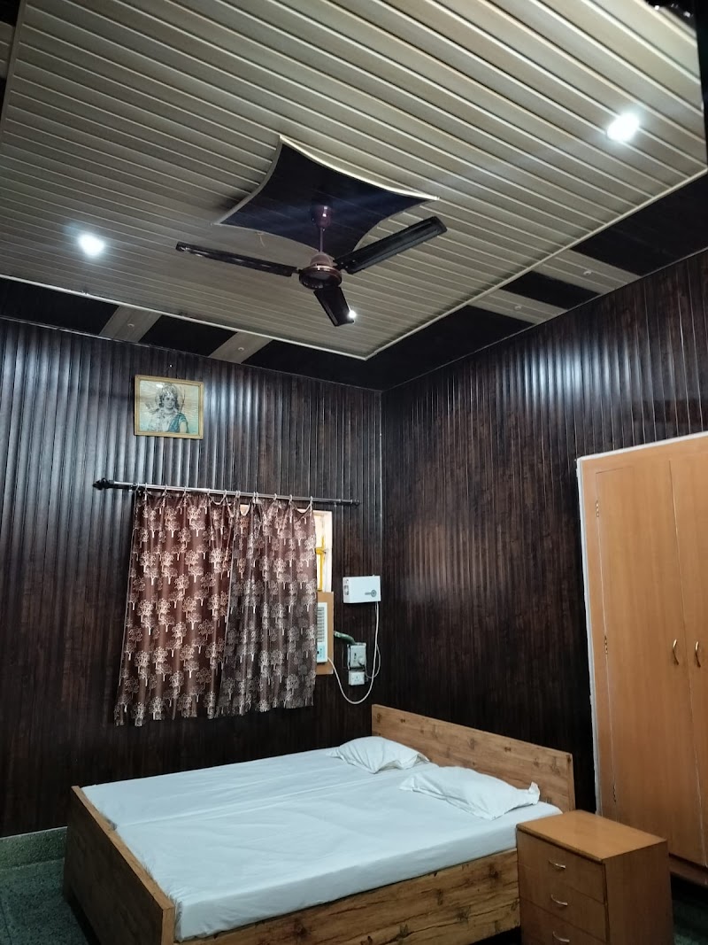 Jaipuria Smriti Bhawan, Chitrakoot - Jaipuria Smriti Bhawan, Chitrakoot, Ram Ghat Rd, Tirthrajpuri, Sitapur, Chitrakoot, Sitapur Mafi, Uttar Pradesh 210204, India