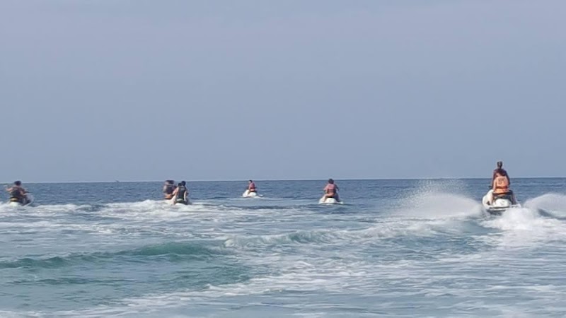 XOXO Watersports - XOXO Watersports, Kiosk No 10, Pantai Cenang Berdekatan Sandy Beach Resort, 07000 Langkawi, Kedah, Malaysia