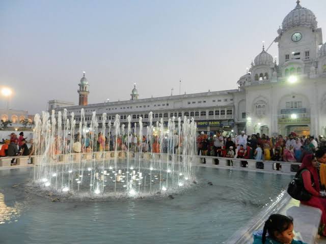 Fountain Golden Temple - Fountain Golden Temple JVCG+CWX, Golden Temple Rd, Jallan Wala Bagh, Katra Ahluwalia, Amritsar, Amritsar Cantt., Punjab 143006, India
