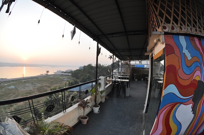Ganga Paying Guest House - Ganga Paying Guest House 72P4+MMC, Dumraon Colony, Varanasi, Uttar Pradesh 221005, India