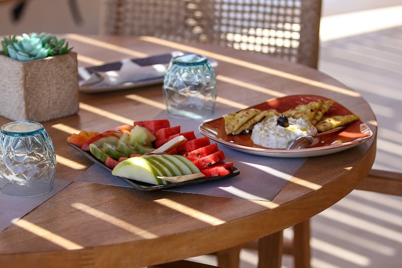 YAMAS Milos Beach Restaurant - YAMAS Milos Beach Restaurant Lagada Beach, Adamas 848 00, Greece