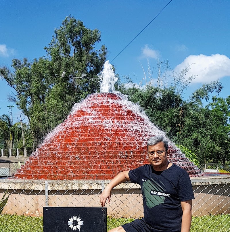 Fountain Circle - Fountain Circle HPFX+J28, Saputara Point Road, Saputara, Gujarat 394720, India