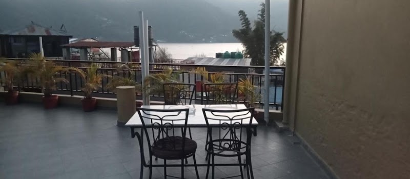 Hotel My Dream - Hotel My Dream 6XC5+63W, 22 Road, Pokhara 33700, Nepal