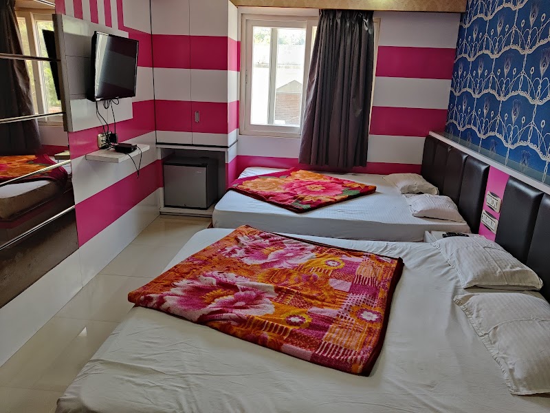 Hotel Laabh Diu - Hotel Laabh Diu, Vegetable Market Rd, Main Bazar, Parsiwada, Diu, Dadra and Nagar Haveli and Daman and Diu 362520, India