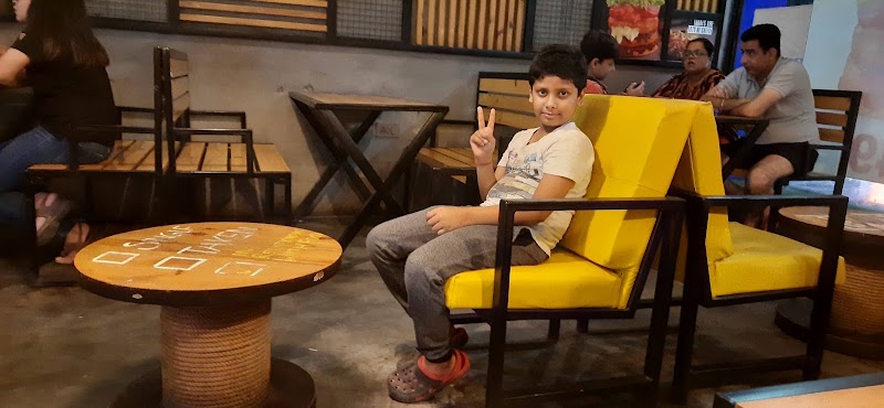 HUDA Market, Sector 14 - HUDA Market, Sector 14 DLF Colony, Sector 14, Gurugram, Haryana 122007, India