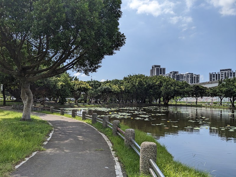 Shuhong Lotus Park - Shuhong Lotus Park Shuhong 1st Rd, Erchong Village, Sanchong District, New Taipei City, Taiwan 241