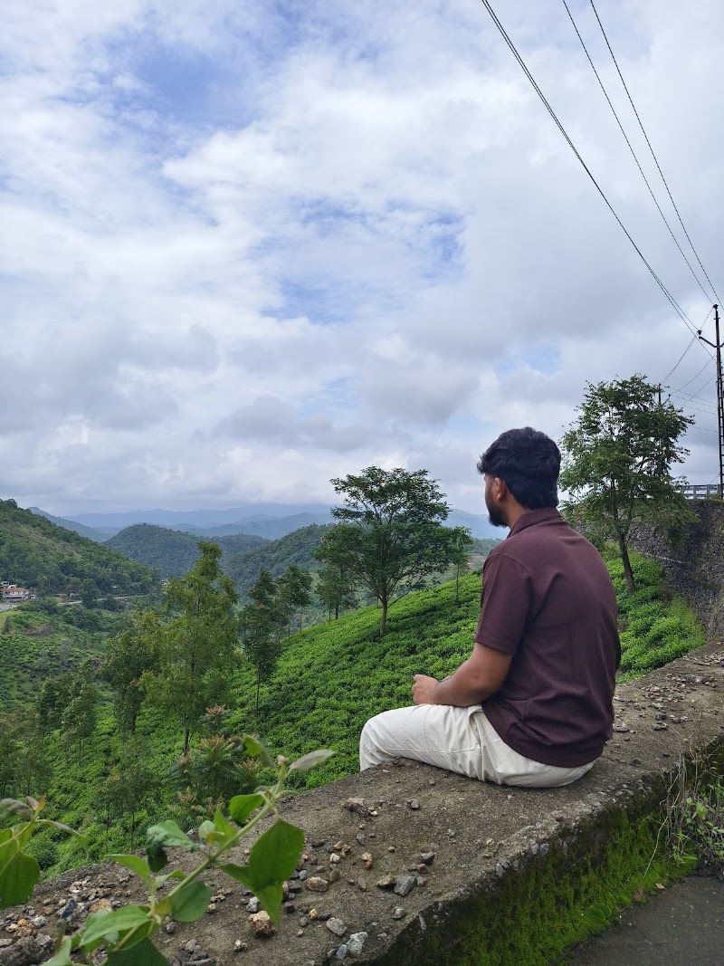 Sunrise view point - Sunrise view point 33HP+MHF, Munnar - Kumily Hwy, Kannan Devan Hills, Keralam 685616, India