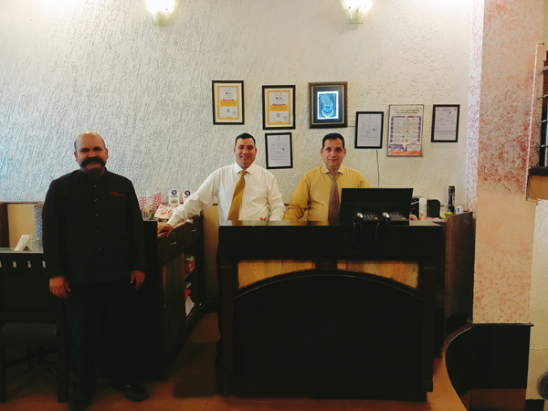 Kumar vegetarian restaurant - Kumar vegetarian restaurant Rajpur Rd, near Buffet eating corner, Chukkuwala, Dehradun, Uttarakhand 248001, India