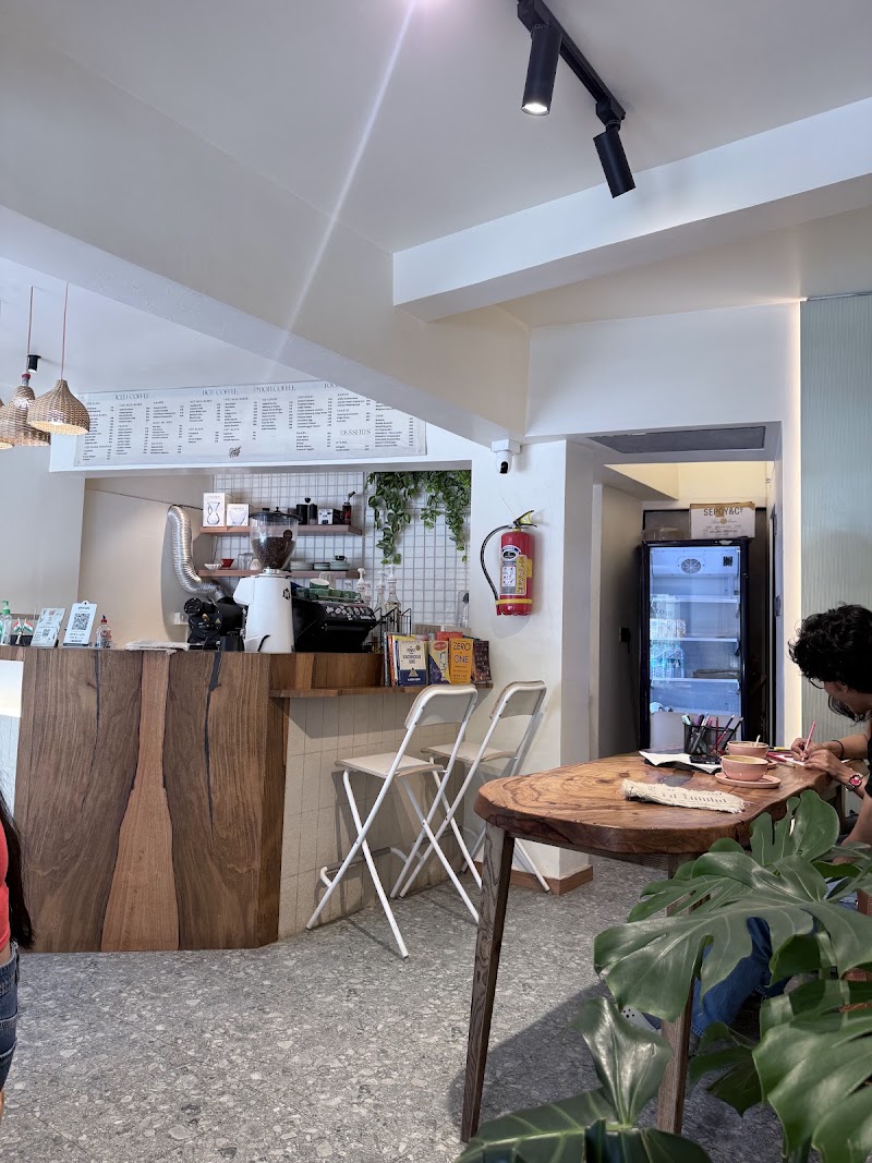 The Good Stuff | Bandra - The Good Stuff | Bandra Shop No. 1, Hardik Villa, Sherly Rajan Rd, next to Rizvi Collage, Rizvi Complex, Chuim, Bandra West, Mumbai, Maharashtra 400050, India