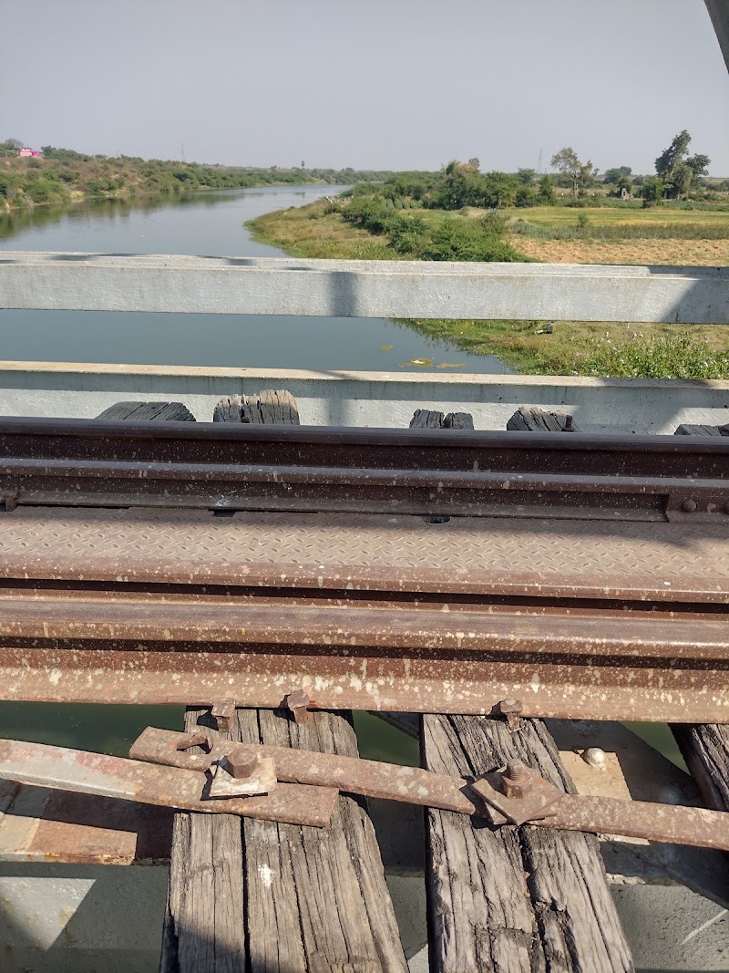British Era Railway Bridge - British Era Railway Bridge, R9X4+2H9, Lakhpuri, Maharashtra 444107, India