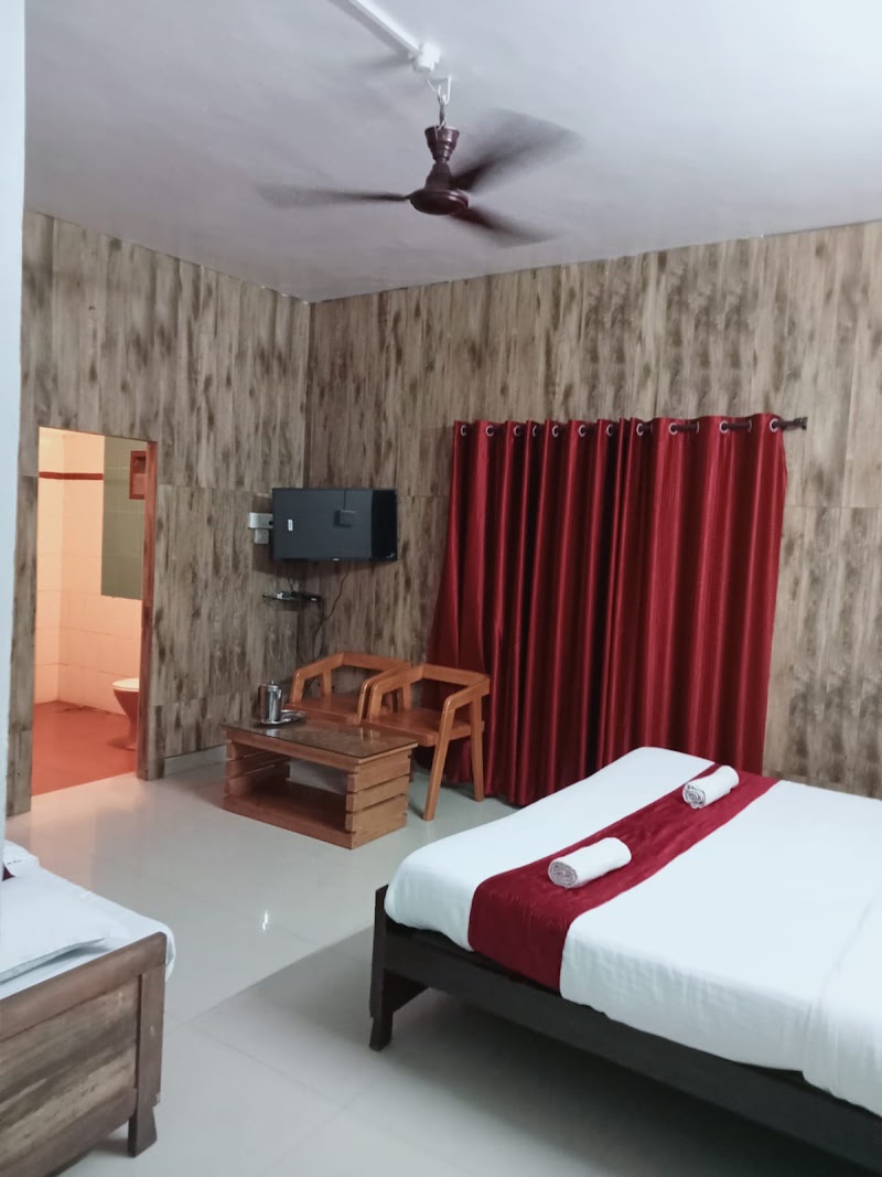 Hotel Caveri - Hotel Caveri CPFQ+7PC, Kannanda Bane, Madikeri, Karnataka 571201, India