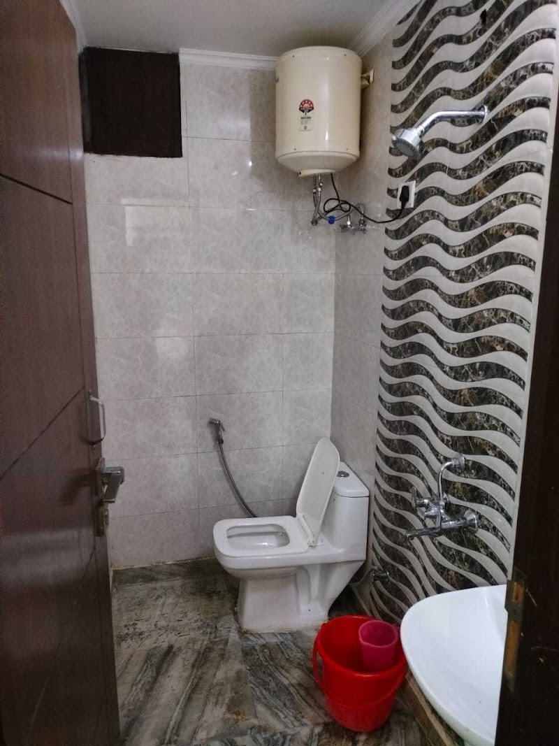 Hotel O NK Prime Residency Near Lotus Temple - Hotel O NK Prime Residency Near Lotus Temple B71 ,Sant nagar, Iskcon Temple Rd, New DelhiSant Nagar, East of Kailash, New Delhi, Delhi, 110065, India