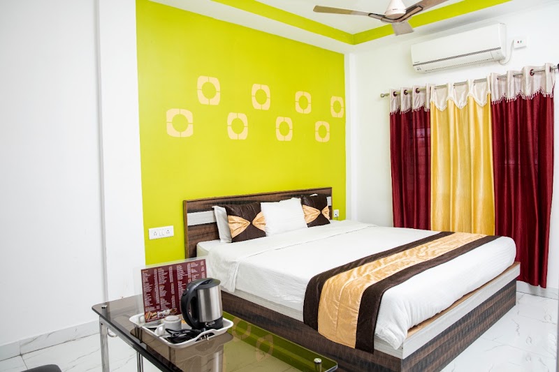 HOTEL HOLYDON - HOTEL HOLYDON NJP Railway Sta Rd, Ward 35, Bhaktinagar, Siliguri, West Bengal 734007, India