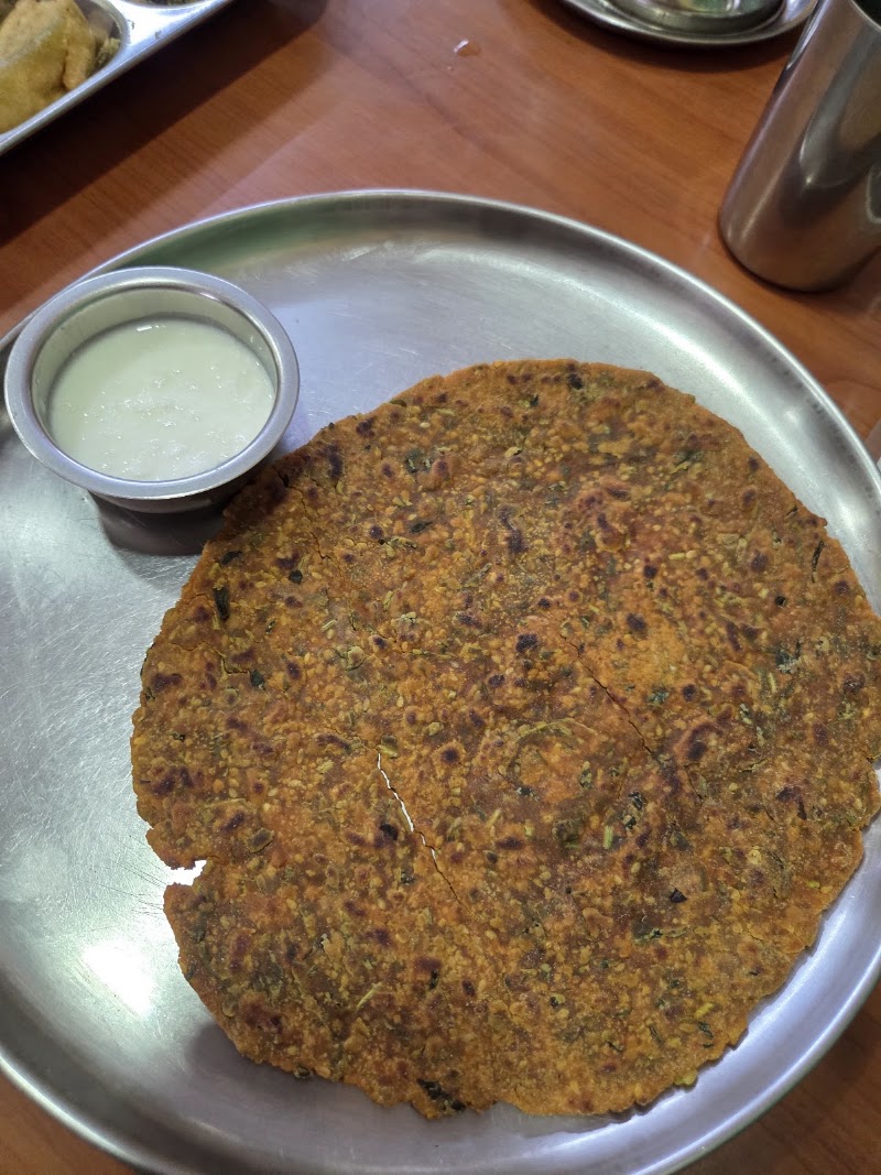 TULSI DINING HALL PURE VEG CHIPLUN - TULSI DINING HALL PURE VEG CHIPLUN Shop number 1, 2, 3 Tulsi Coop Hsg Soc, Prabhat Rd, Riad, Markandi, Chiplun, Maharashtra 415605, India