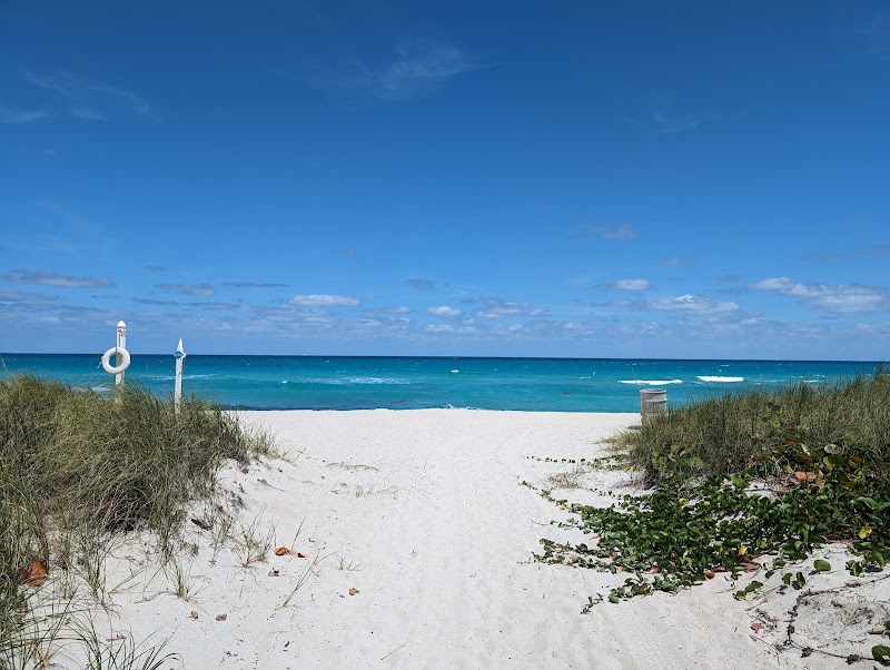 Surfside Walking Path - Surfside Walking Path VVMH+6M, Atlantic Way, Surfside, FL 33154, USA