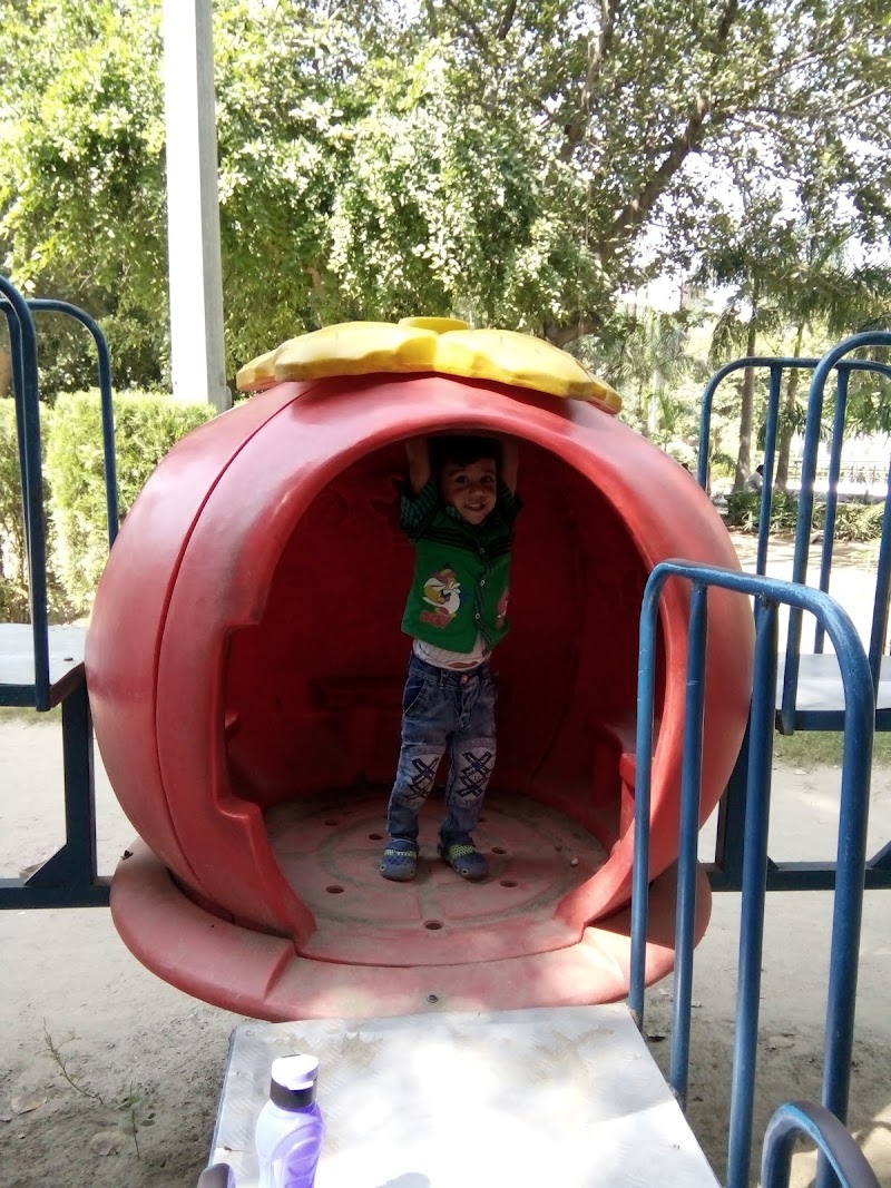 Kamala Nehru Park - Kamala Nehru Park Subzi Mandi Rd, opp. Gurudwara, near Kamla Nehru Park, Sadar Bazar, Roshan Pura, Gurugram, Haryana 122001, India