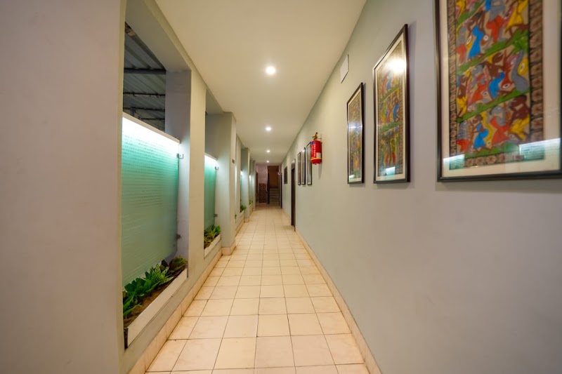 Hotel Dolphin Puri - Hotel Dolphin Puri, Swargadwar Rd, off kakatuya khawaja shop, 2nd lane, Puri, Odisha 752001, India
