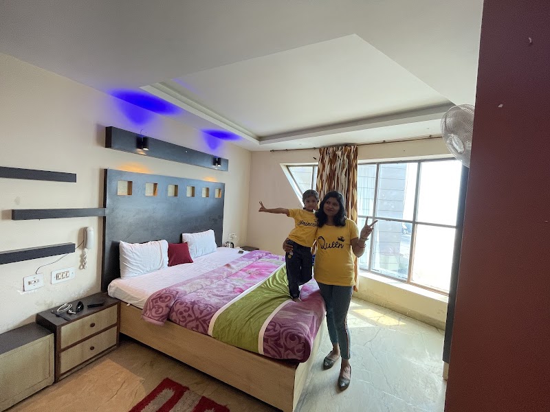 Hotel Golden Dust Royal - Hotel Golden Dust Royal New Marine Drive Road, Sea Beach, Baliapanda Rd, Baliapanda Housing Board Colony, Puri, Odisha 752001, India