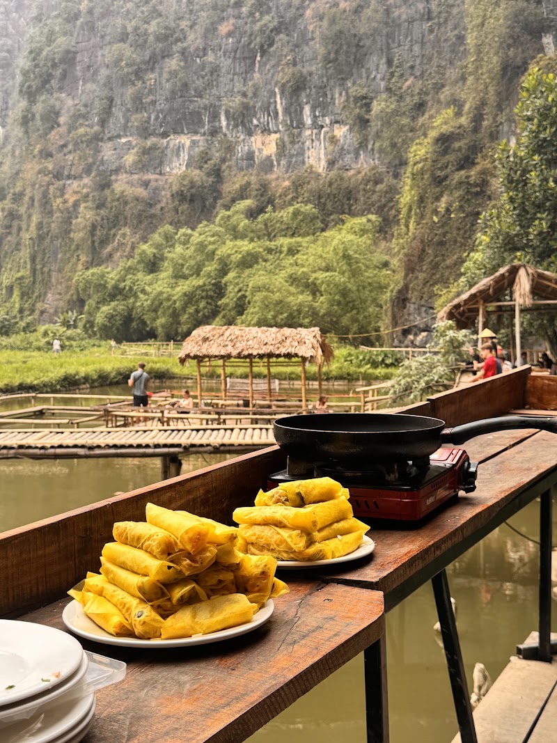 Buffalo Cave - Buffalo Cave, 6WFF+CG, Nam Hoa Lu, Ninh Binh, Vietnam