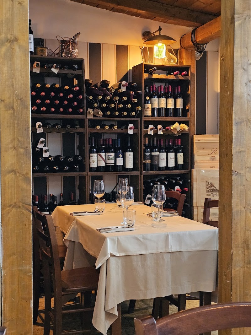 Contrario. Vineria con Cucina. - Contrario. Vineria con Cucina. Via Ostilia, 22, 00184 Roma RM, Italy