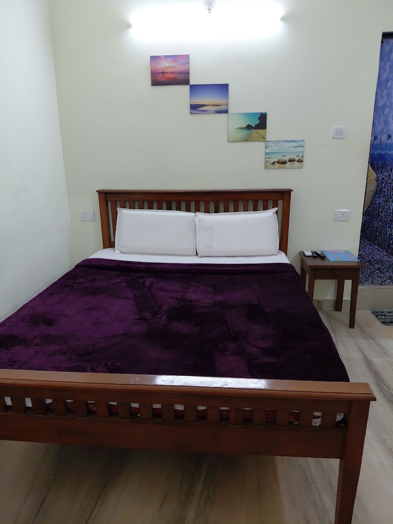The cozy inn - The cozy inn, Bishop Alex Dias Rd, Porba Vaddo, Calangute, Goa 403516, India
