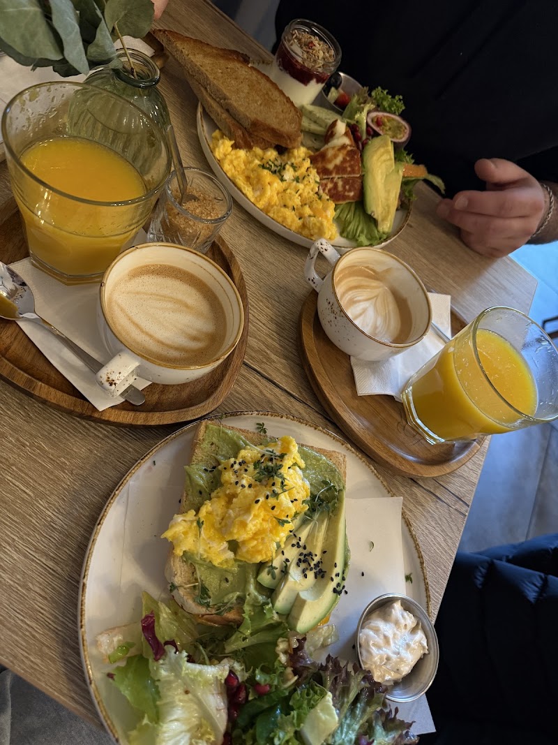 HAPPY BEAN bistro & café - HAPPY BEAN bistro & café Laubova 1659/2, Vinohrady, 130 00 Praha-Praha 3, Czechia