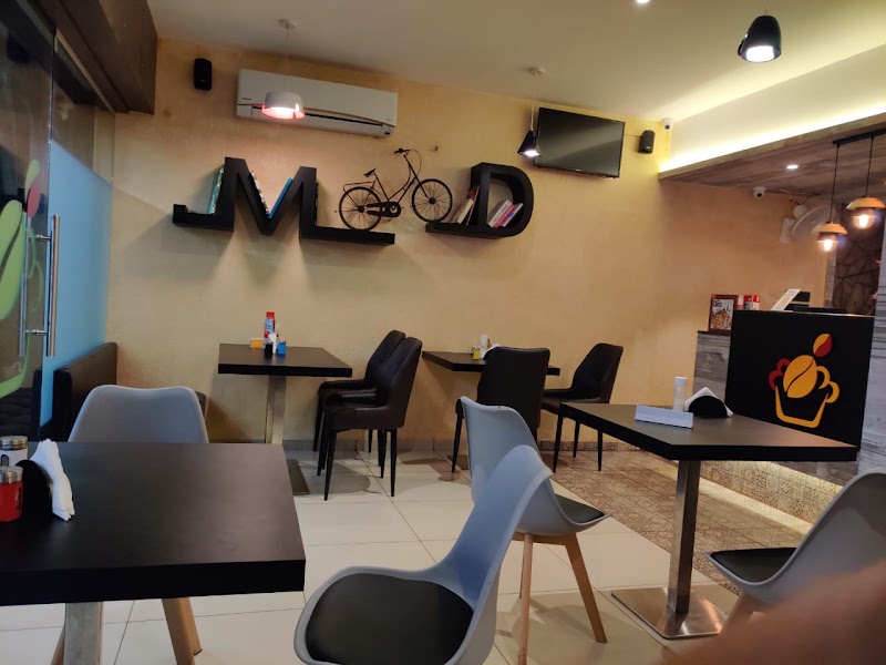 Brewbakes café - Brewbakes café, Near SBI bank, Amravati Rd, opposite agrasen hostel, Ravi Nagar, Nagpur, Maharashtra 440033, India