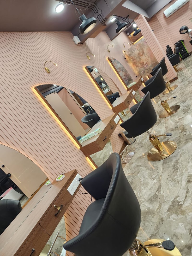 Mars & Venus Family Salon - Mars & Venus Family Salon, Bothra Tower, C4 & C5, Sector 5 Rd, in front of St. Marry School, Sector 5, Jagriti Nagar, Devendra Nagar, Raipur, Chhattisgarh 492004, India
