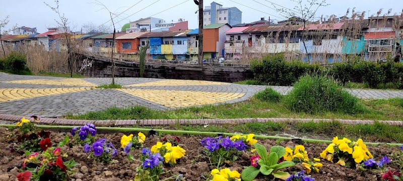 The colorful houses of Anzali - The colorful houses of Anzali, بندر انزلی،،, Gilan Province, Bandar Anzali, استان گیلان،, Shohadaye Shomali Rd, FFC5+3HF, Iran
