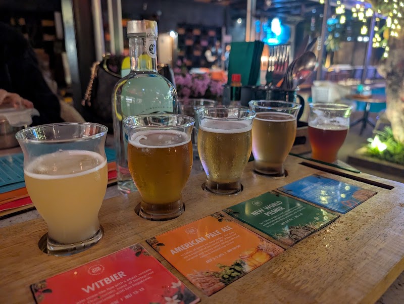 7 Rivers Brewing Company - 7 Rivers Brewing Company No. 41/3, Taj MG Road, Yellappa Garden, Yellappa Chetty Layout, Sivanchetti Gardens, Bengaluru, Karnataka 560001, India