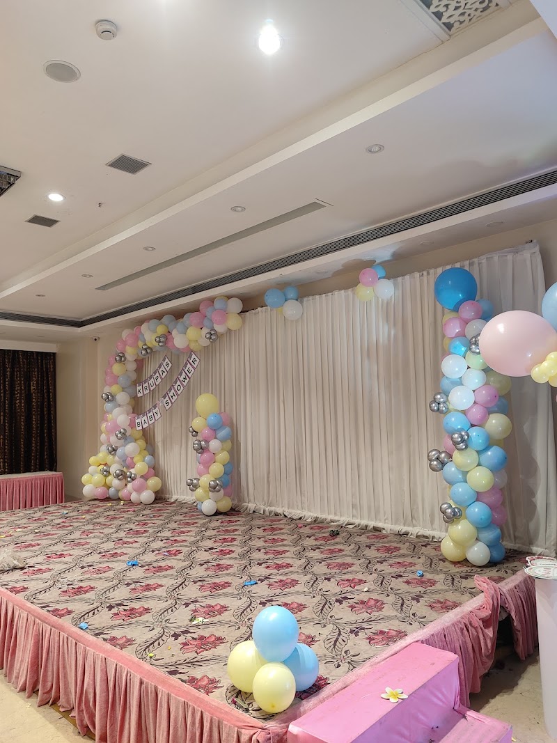 The Crown Banquet - The Crown Banquet 7th Floor, Vikas Centre, Jn of N S Road, &, Sevaram Lalwani Rd, Mulund West, Mumbai, Maharashtra 400080, India