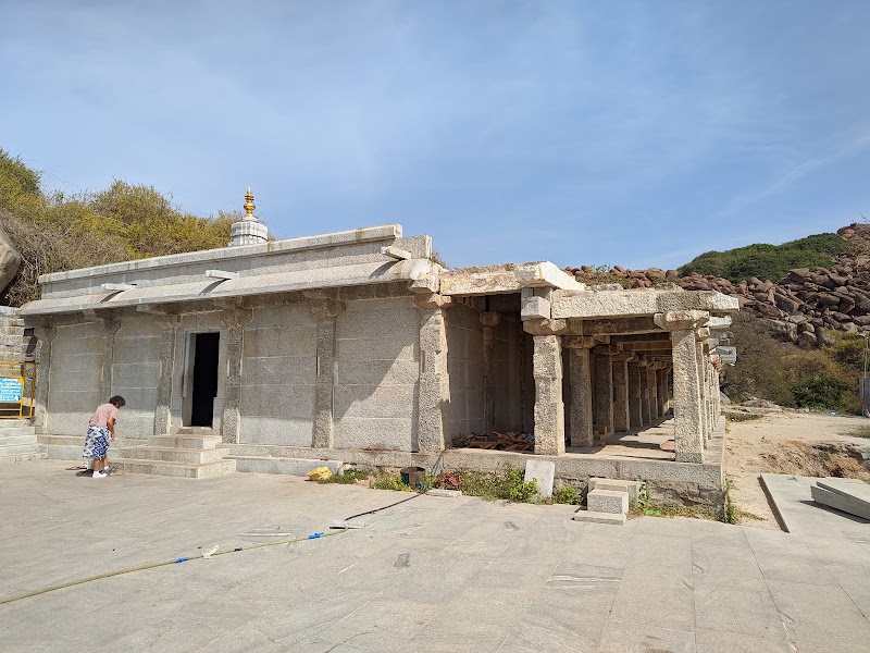 Shabhari Ashrama - Shabhari Ashrama, 9F3G+JM4, Anegundi, Chickrampur, Karnataka 583227, India