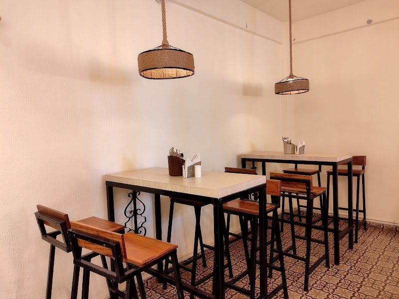 Kalimpong bakers cafe - Kalimpong bakers cafe opp:- bank of Baroda, Rishi Rd, Kalimpong, West Bengal 734301, India