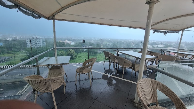 Hotel Four Season - Hotel Four Season Crystal Plaza Rahatgaon square Nagpur, road, Rahatgaon, Amravati, Maharashtra 444602, India