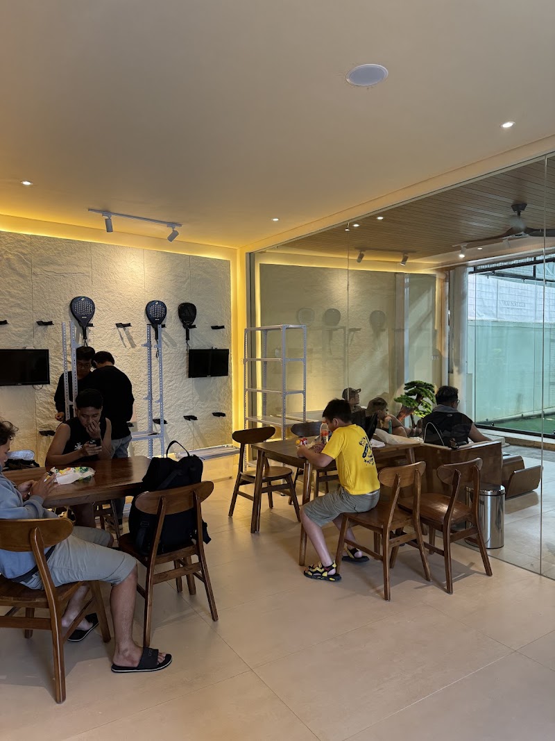 Puri Padel Club - Puri Padel Club Jl. Kembangan Raya No.45, RT.2/RW.3, Kembangan Sel., Kec. Kembangan, Kota Jakarta Barat, Daerah Khusus Ibukota Jakarta 11610, Indonesia