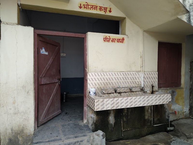 Shri Gaya Bai Primary School - Shri Gaya Bai Primary School, 57WC+2PM, Shitala Nagar, Durg, Chhattisgarh 491001, India